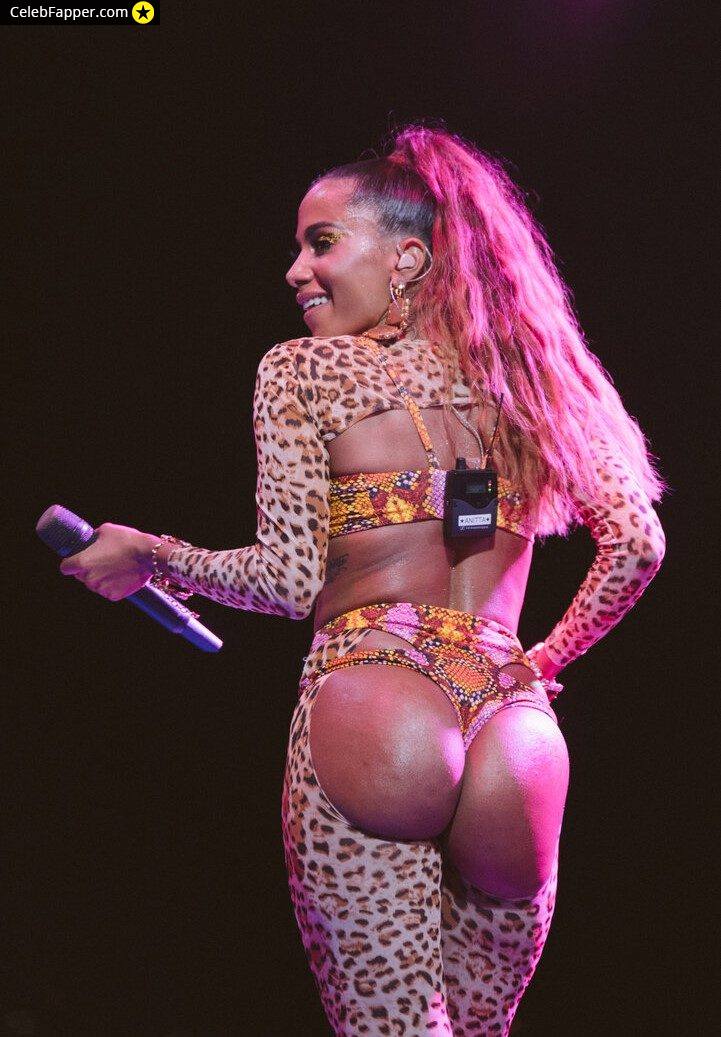 anitta fap butt ass